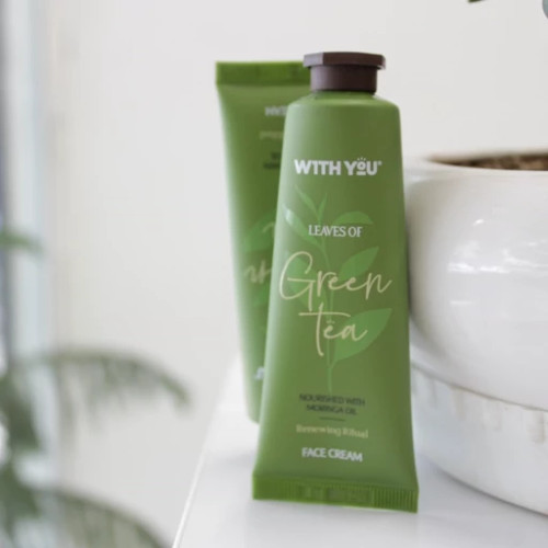 کرم صورت طبیعی عصاره چای سبز و روغن مورینگا 50 میل ویت یو